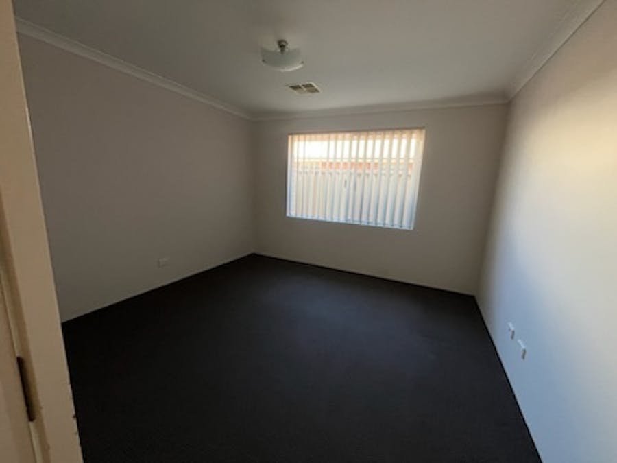 5 Tiffany Centre , Dalyellup, WA, 6230 - Image 5