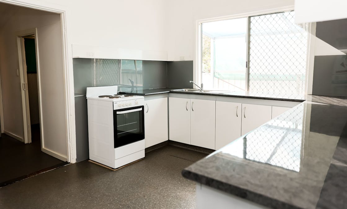 58 Endersbee Street, Merredin, WA, 6415 - Image 3