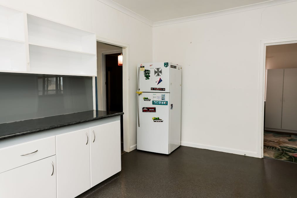 58 Endersbee Street, Merredin, WA, 6415 - Image 5