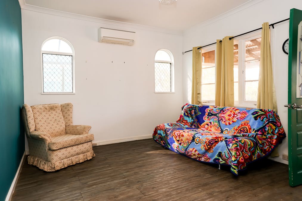 58 Endersbee Street, Merredin, WA, 6415 - Image 6