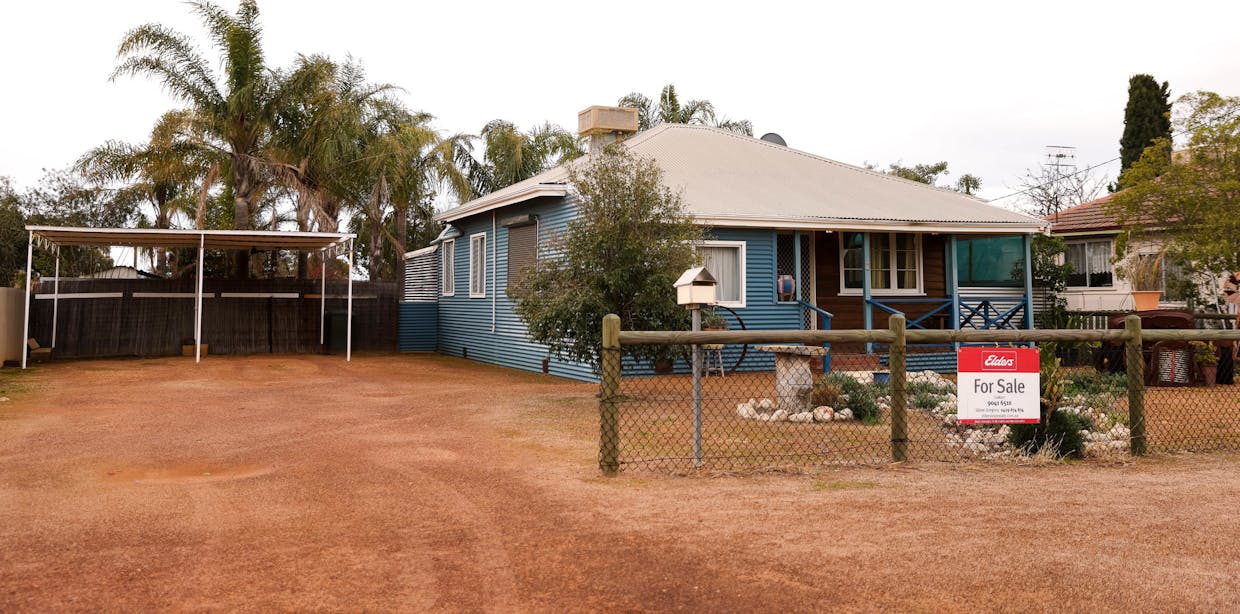 58 Endersbee Street, Merredin, WA, 6415 - Image 2