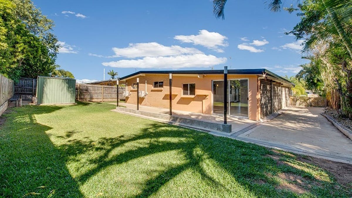 13 McGinlay Street, Clinton, QLD, 4680 - Image 11