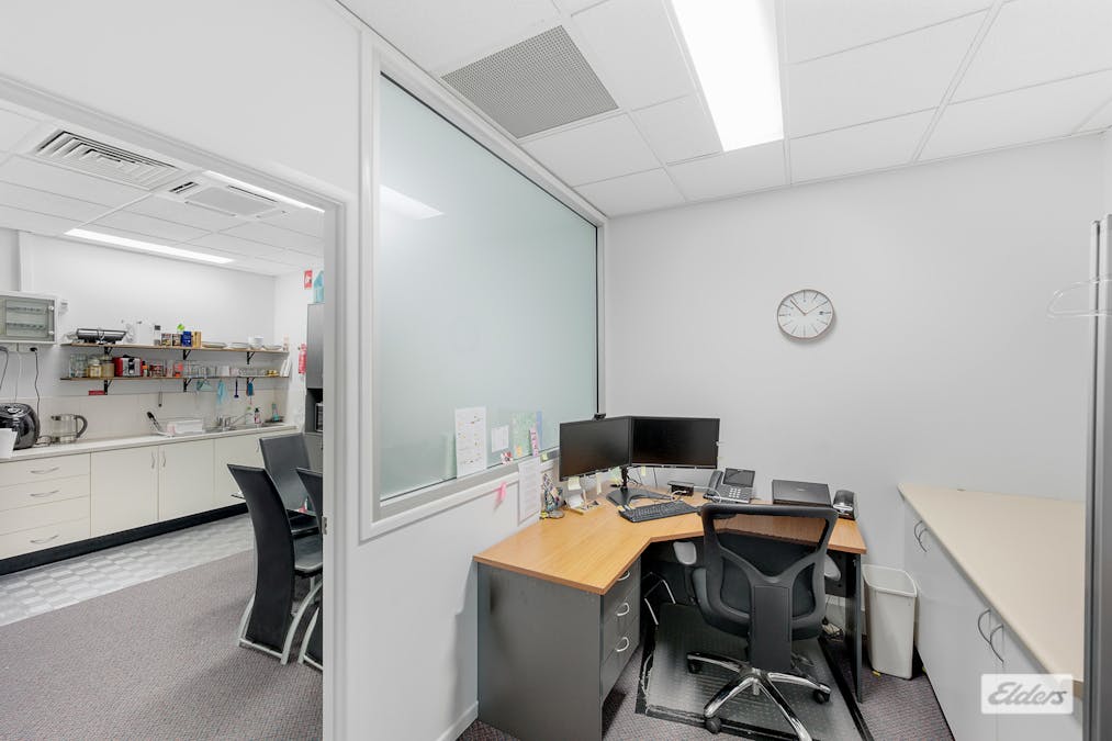 5A/72 Goondoon Street, Gladstone Central, QLD, 4680 - Image 9