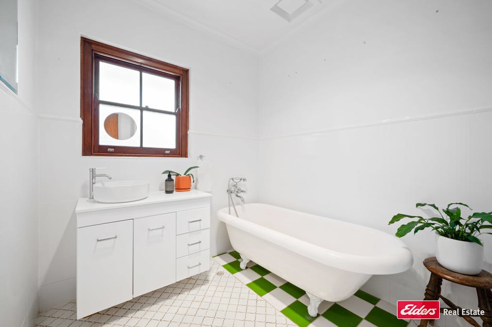 20 McFarlane Street, Kingston Se, SA, 5275 - Image 11