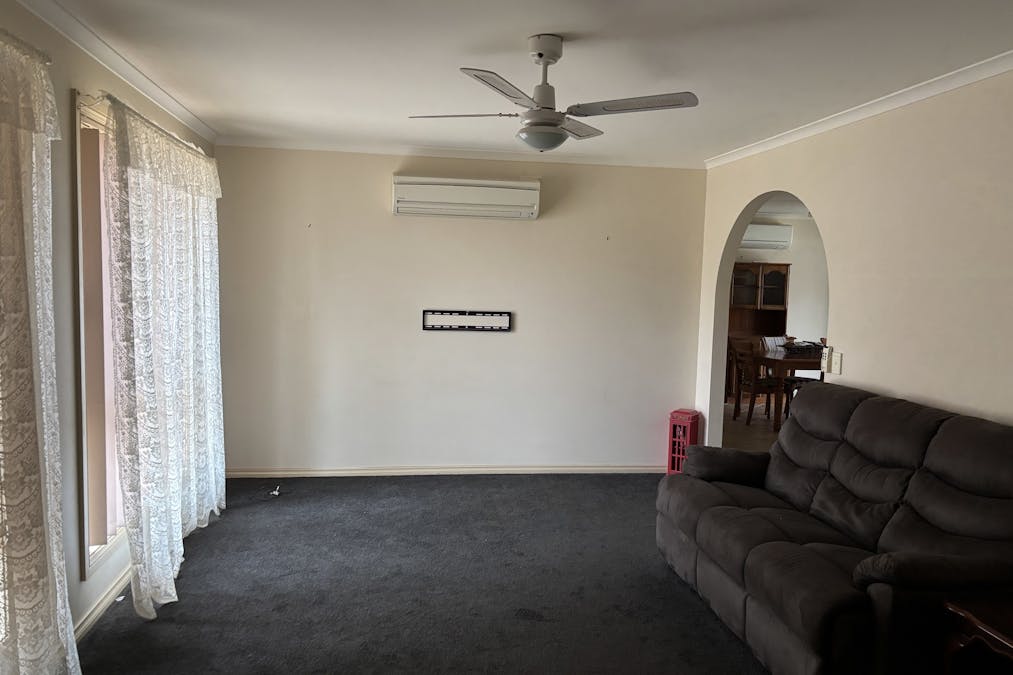14 Banksia Street, Renmark, SA, 5341 - Image 2
