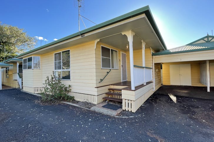 2/8 Patrick Street, Dalby, QLD, 4405