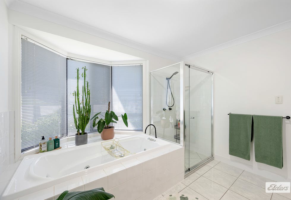 11 Hallam Lane, South Gladstone, QLD, 4680 - Image 22