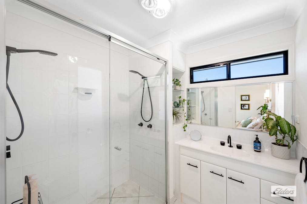 11 Hallam Lane, South Gladstone, QLD, 4680 - Image 17