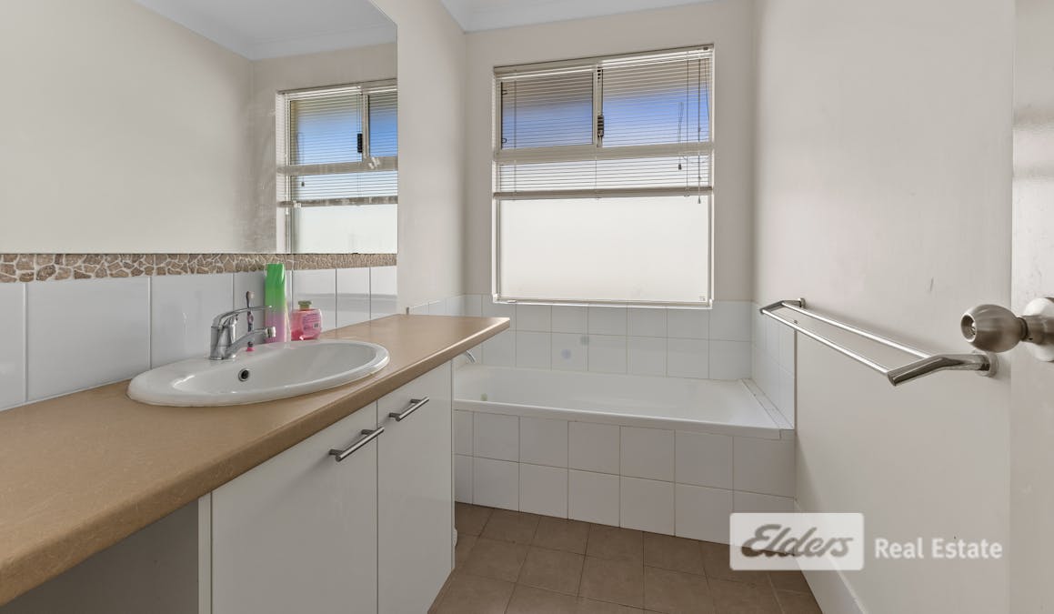 20 Jacaranda Loop, Collie, WA, 6225 - Image 12