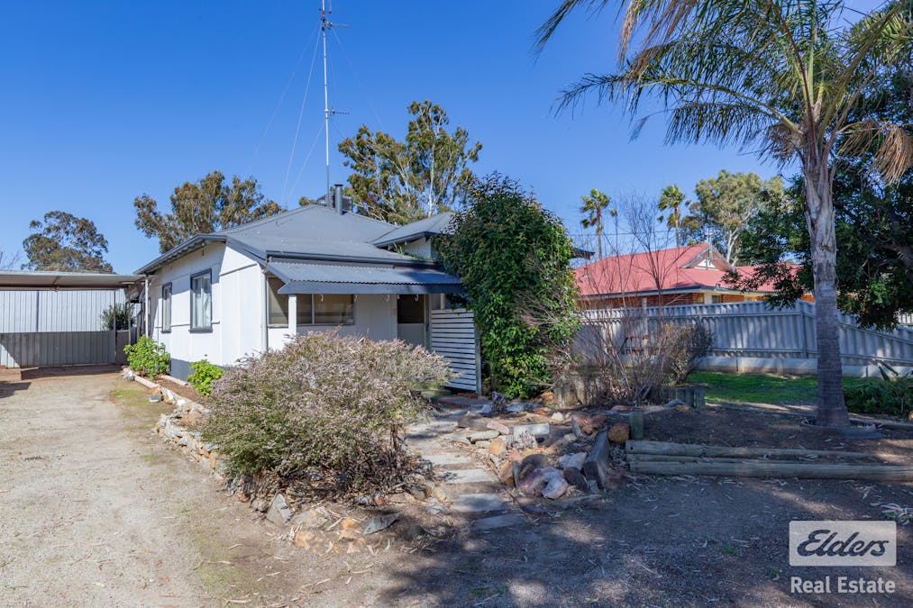 7 Cox Street, Northam, WA, 6401 - Image 1