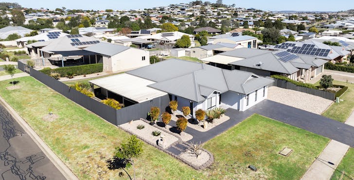 80  Belclaire Drive, Westbrook, QLD, 4350 - Image 1