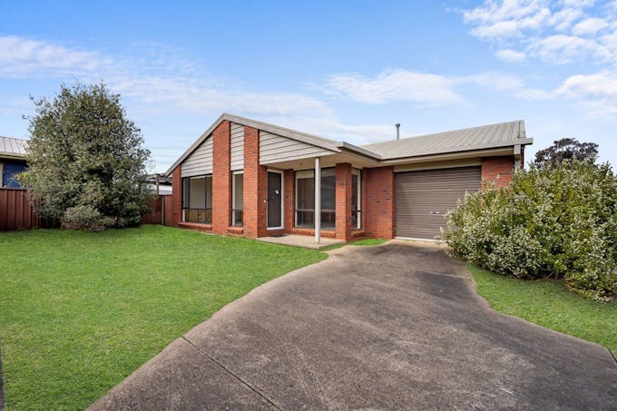 2/10 King Street, Hamilton, VIC, 3300 - Image 1