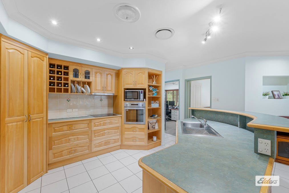 2 Panorama Court, Glen Eden, QLD, 4680 - Image 6