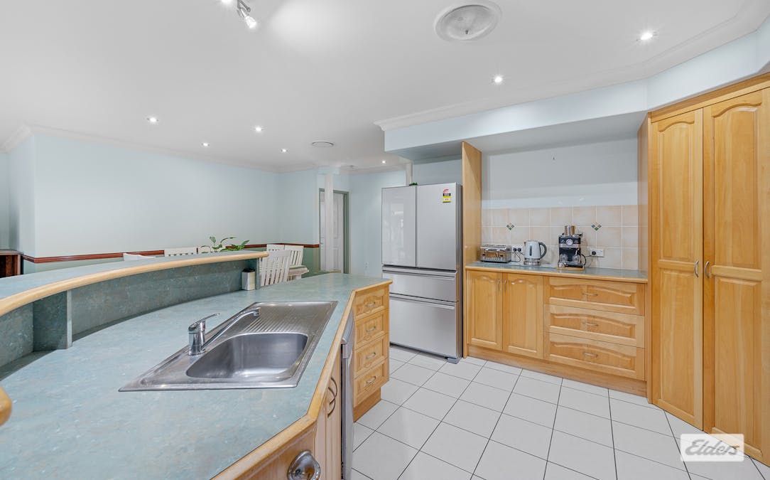 2 Panorama Court, Glen Eden, QLD, 4680 - Image 7