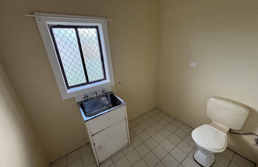 4 Gowrie Avenue, Dubbo, NSW, 2830 - Image 10