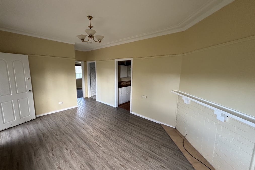 4 Gowrie Avenue, Dubbo, NSW, 2830 - Image 2