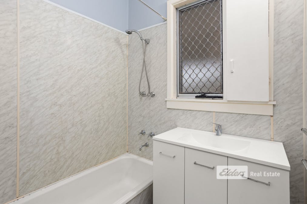 15 Island Queen Street, Withers, WA, 6230 - Image 10