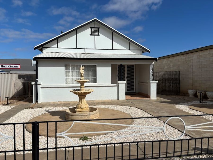 175 Fourteenth Street, Renmark, SA, 5341 - Image 1