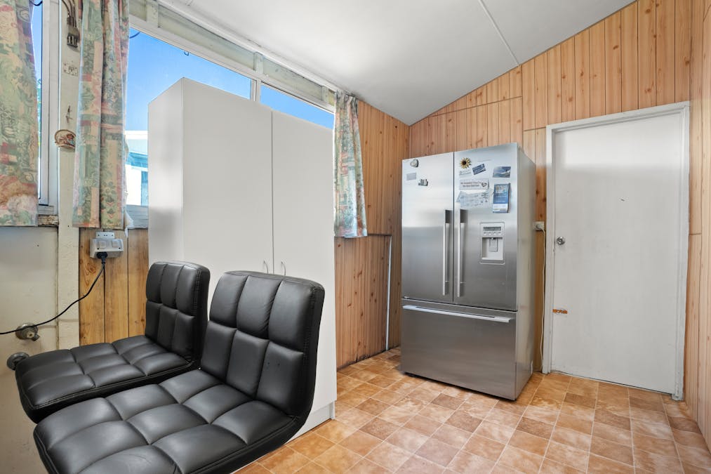 83 Kent Street, Rockingham, WA, 6168 - Image 9