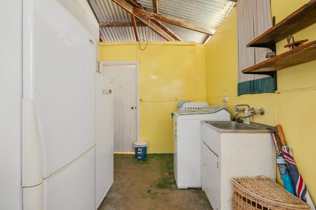83 Kent Street, Rockingham, WA, 6168 - Image 14