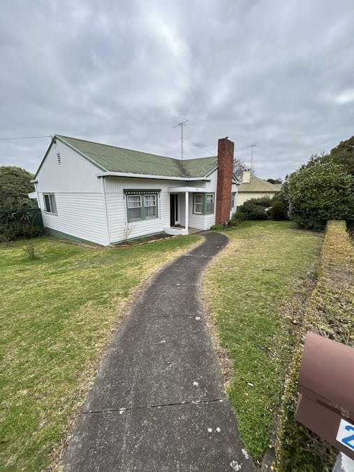 23 Lonsdale Street, Hamilton, VIC, 3300 - Image 1