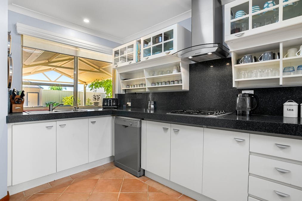 6 Skiff Court, Waikiki, WA, 6169 - Image 15