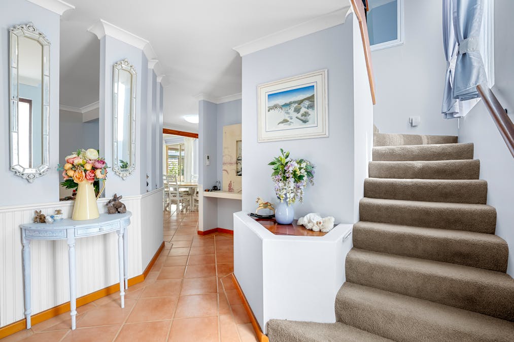 6 Skiff Court, Waikiki, WA, 6169 - Image 2