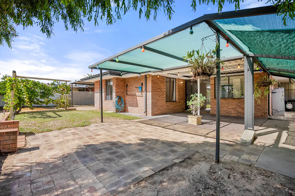 20 Knowle Way, Warnbro, WA, 6169 - Image 13