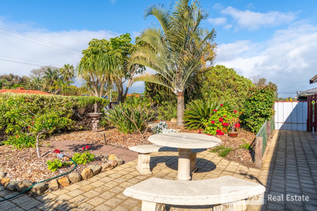 51 Adamson Road, Parmelia, WA, 6167 - Image 18
