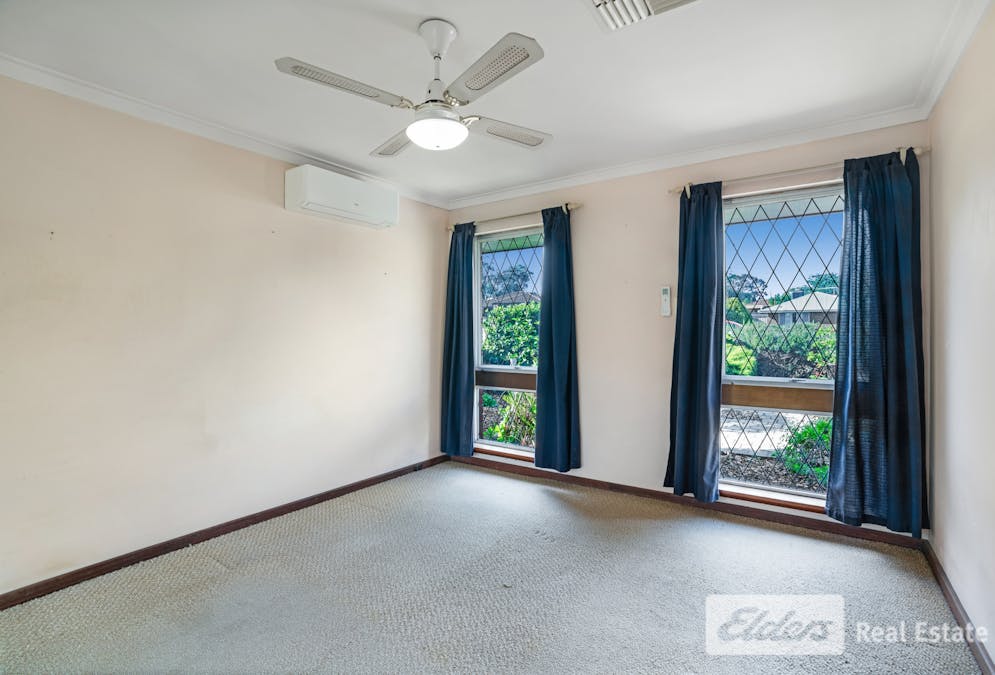 51 Adamson Road, Parmelia, WA, 6167 - Image 11
