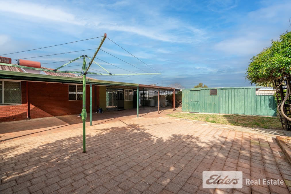 51 Adamson Road, Parmelia, WA, 6167 - Image 20