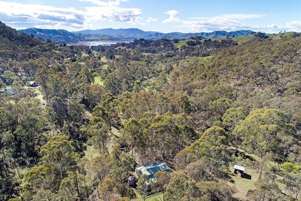 89 Bluegum Crescent, Bonnie Doon, VIC, 3720 - Image 2