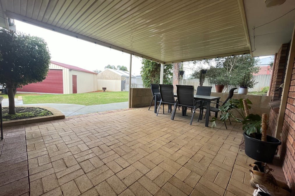 7 Duignan Place, Australind, WA, 6233 - Image 16