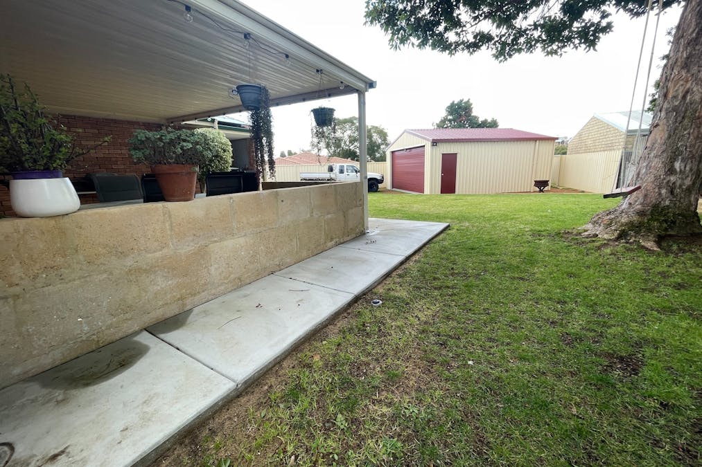 7 Duignan Place, Australind, WA, 6233 - Image 17