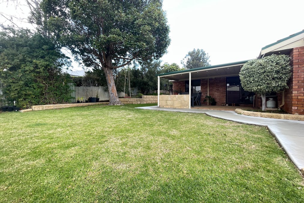 7 Duignan Place, Australind, WA, 6233 - Image 18