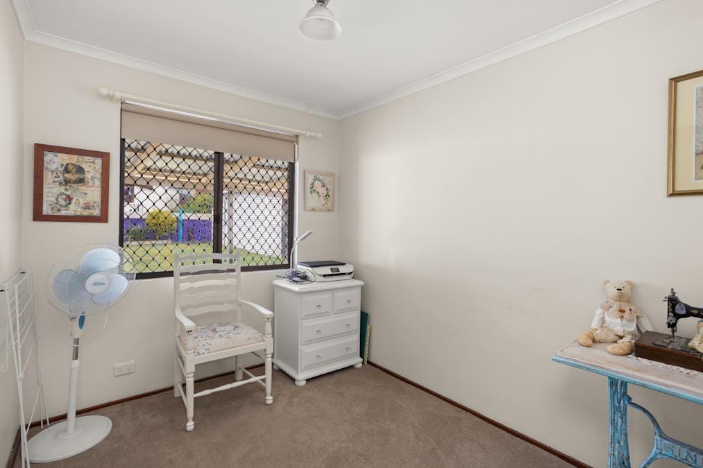 15 Nyabing Way, Withers, WA, 6230 - Image 13