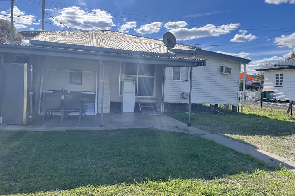 11 Nicholson Street, Dalby, QLD, 4405 - Image 13