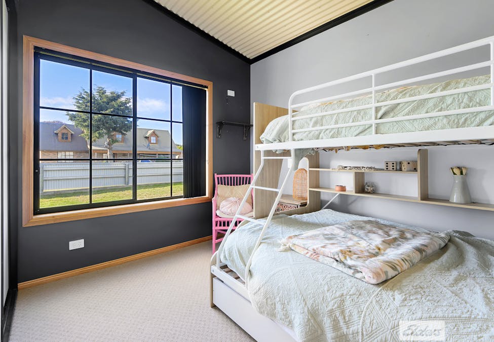 7a Irbys Circus, Sisters Beach, TAS, 7321 - Image 11