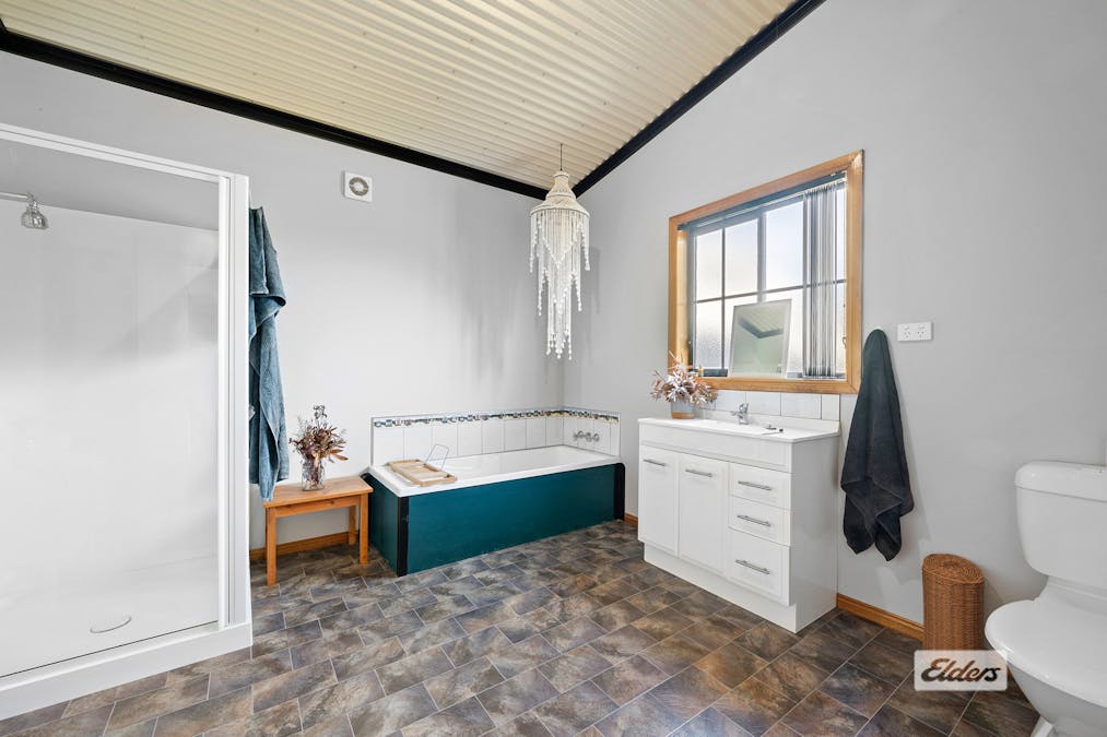 7a Irbys Circus, Sisters Beach, TAS, 7321 - Image 14