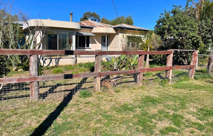 8 Etty Street, Dalby, QLD, 4405 - Image 1