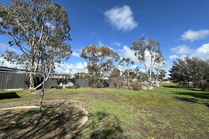 70 Piesse Street, Katanning, WA, 6317 - Image 25