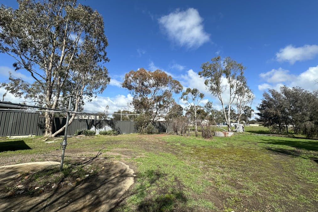 70 Piesse Street, Katanning, WA, 6317 - Image 25