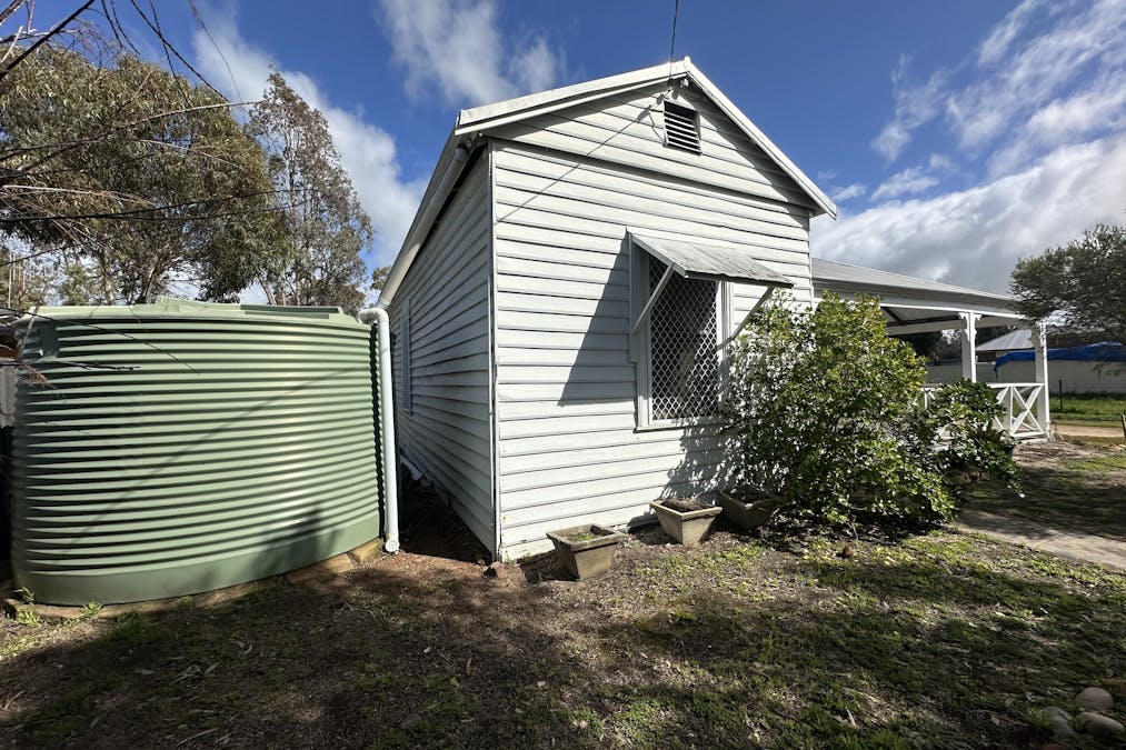 70 Piesse Street, Katanning, WA, 6317 - Image 16