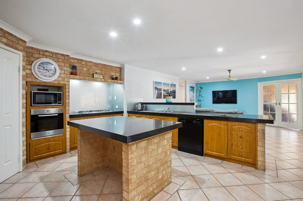 22 Sheridan Way, Port Kennedy, WA, 6172 - Image 6