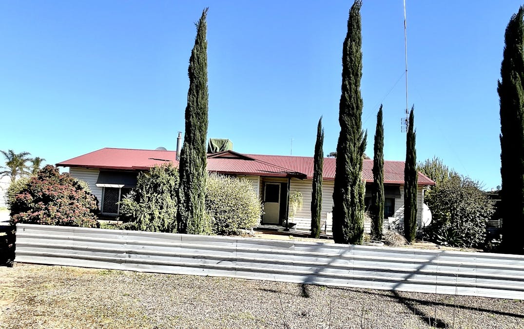 6-8 Woodrup Road, Wudinna, SA, 5652 - Image 1