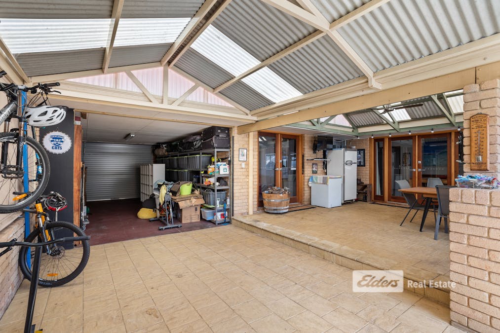 15 Sellenger Way, Australind, WA, 6233 - Image 15