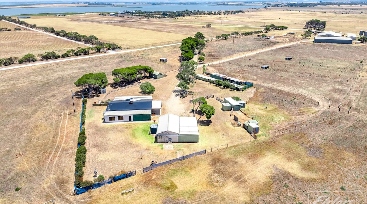 87 Thorpe Road, Clayton Bay, SA, 5256 - Image 21
