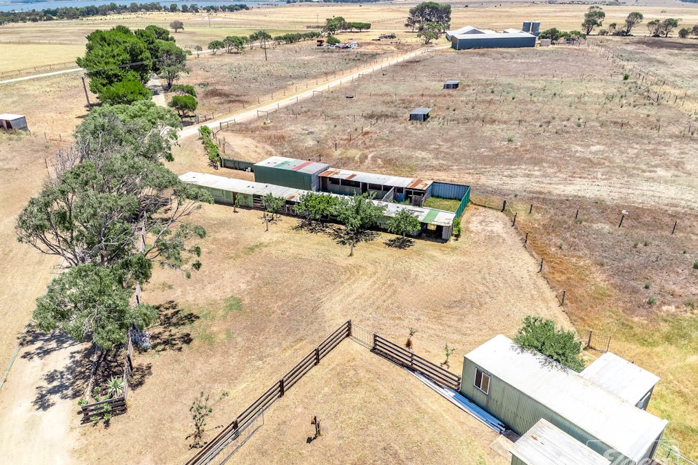 87 Thorpe Road, Clayton Bay, SA, 5256 - Image 20