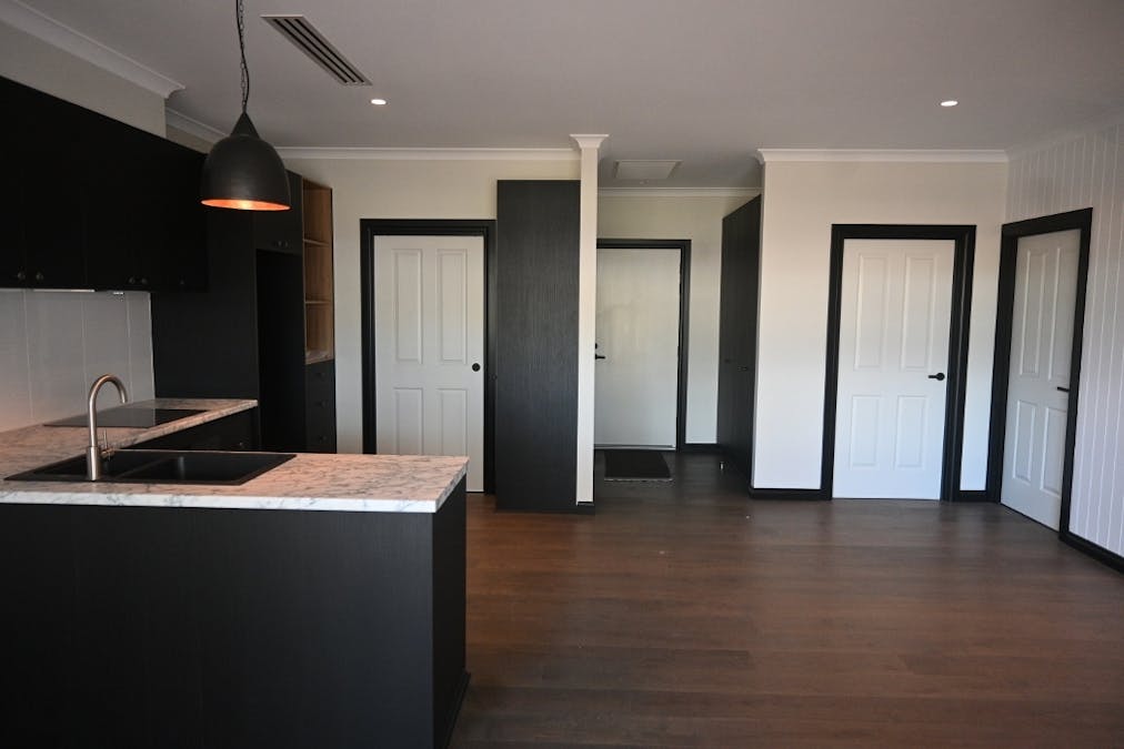 2/25 South Street, York, WA, 6302 - Image 10