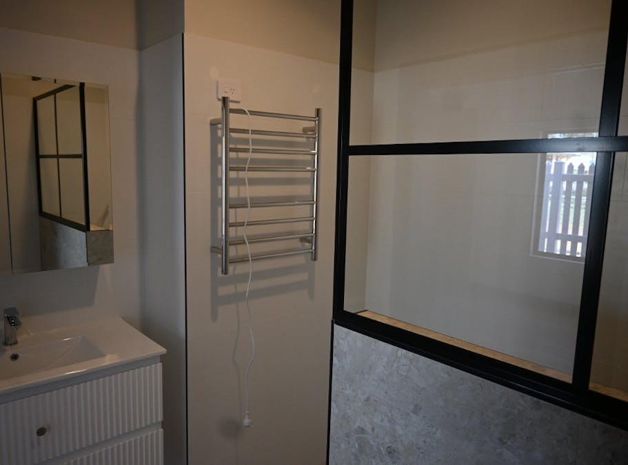 2/25 South Street, York, WA, 6302 - Image 12